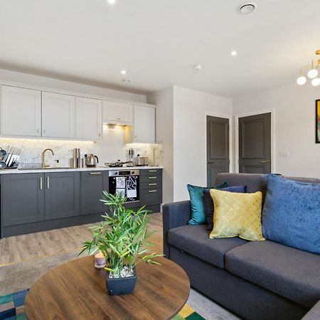 Whiskawaystays - Victoria House - Apartment 4 Устър Екстериор снимка