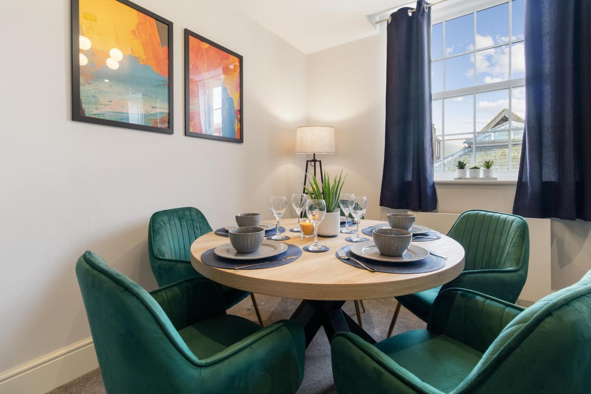 Whiskawaystays - Victoria House - Apartment 4 Устър Екстериор снимка