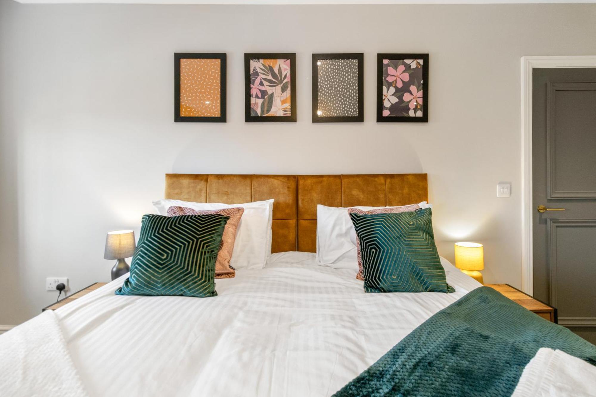 Whiskawaystays - Victoria House - Apartment 4 Устър Екстериор снимка