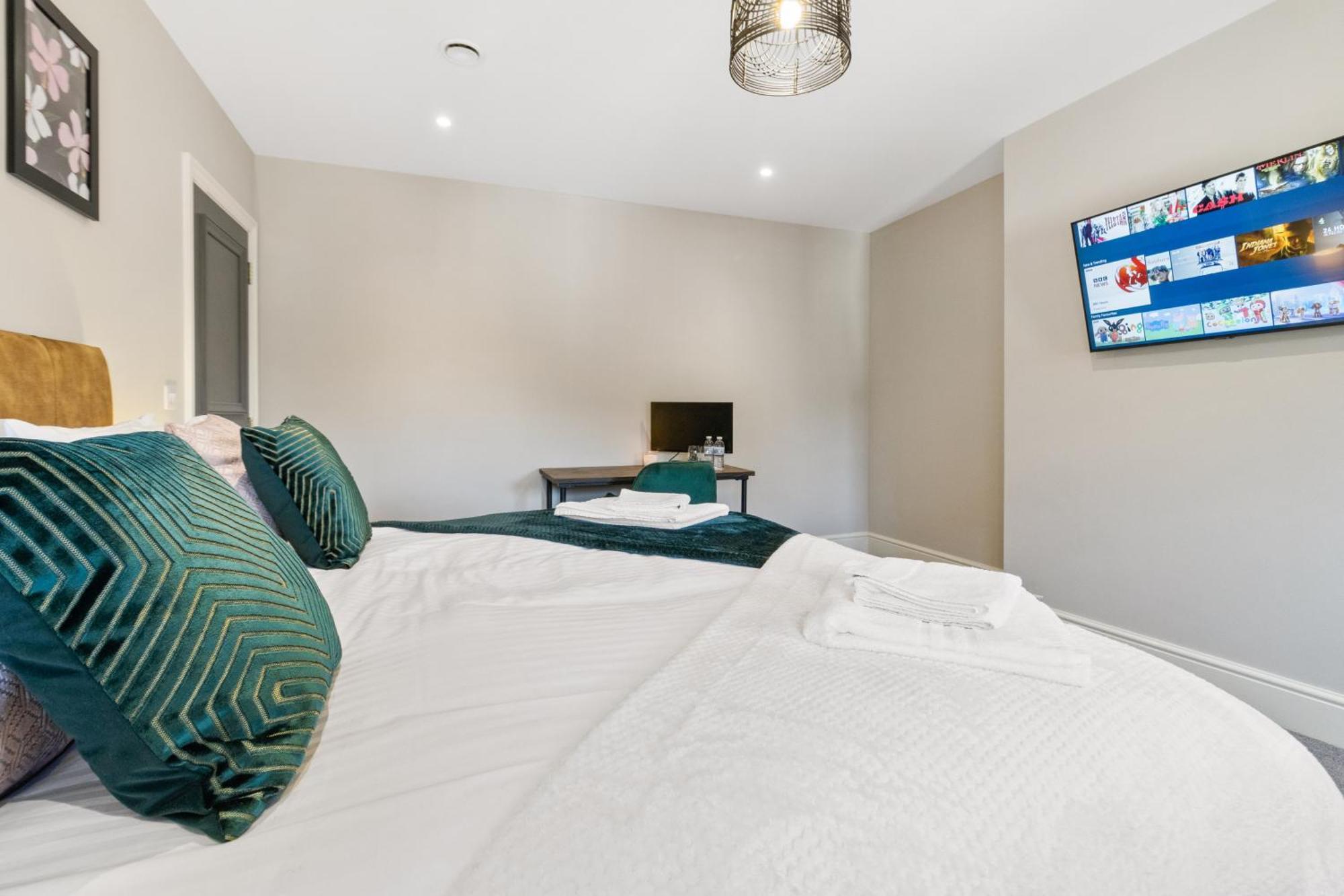 Whiskawaystays - Victoria House - Apartment 4 Устър Екстериор снимка